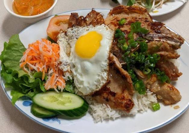 65. Fried Egg and Grilled Pork Chop with Rice 雞蛋豬扒飯